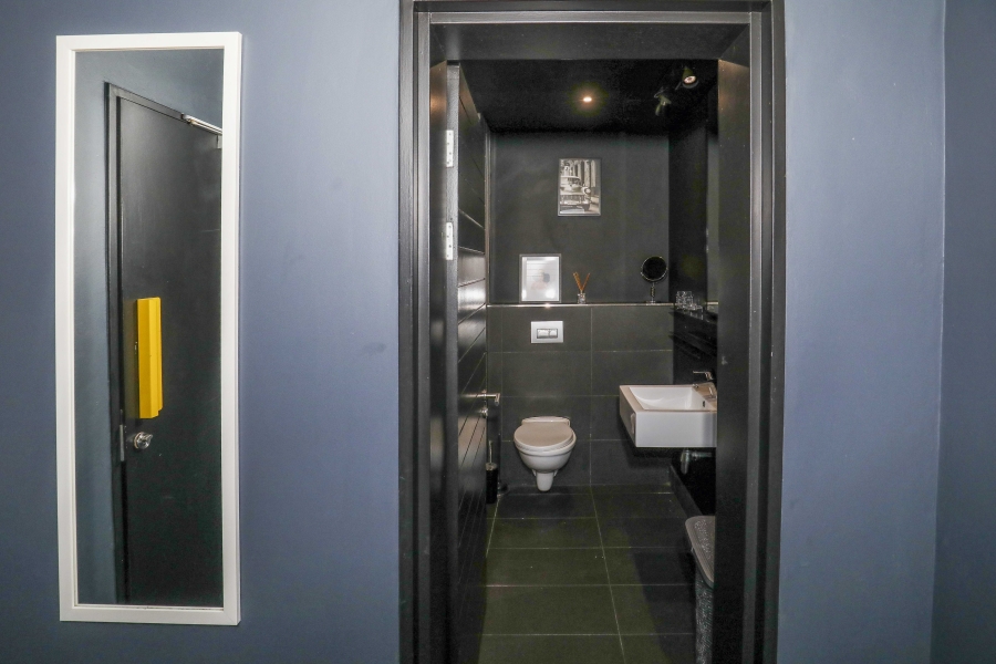 1 Bedroom Property for Sale in Woodstock Western Cape